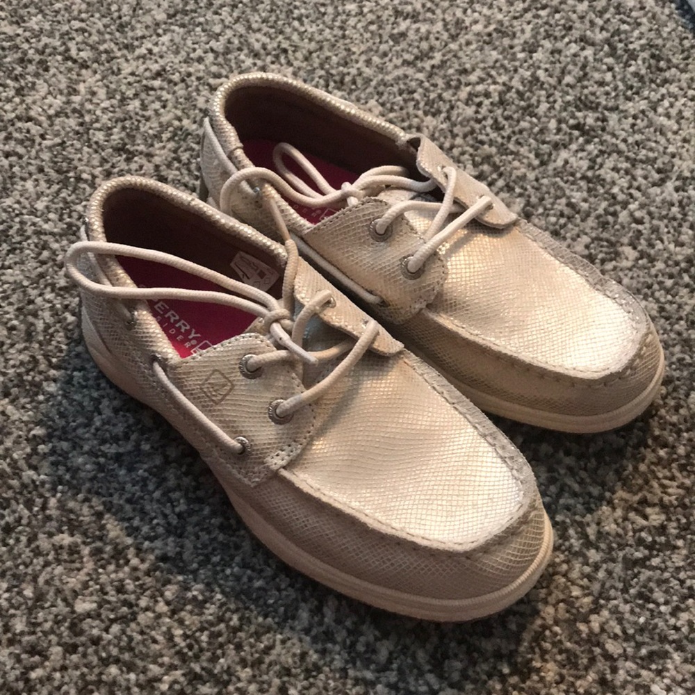 Girls Sperry size 2.5